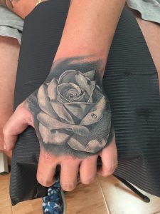 tattoo studio tenerife canary canarie spain spagna rose hand
