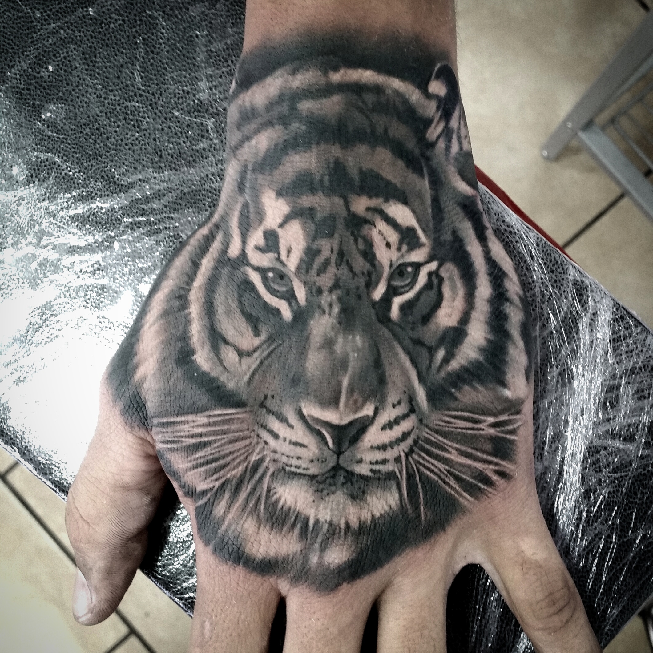 tattoo tenerife tatuajes tigre realismo